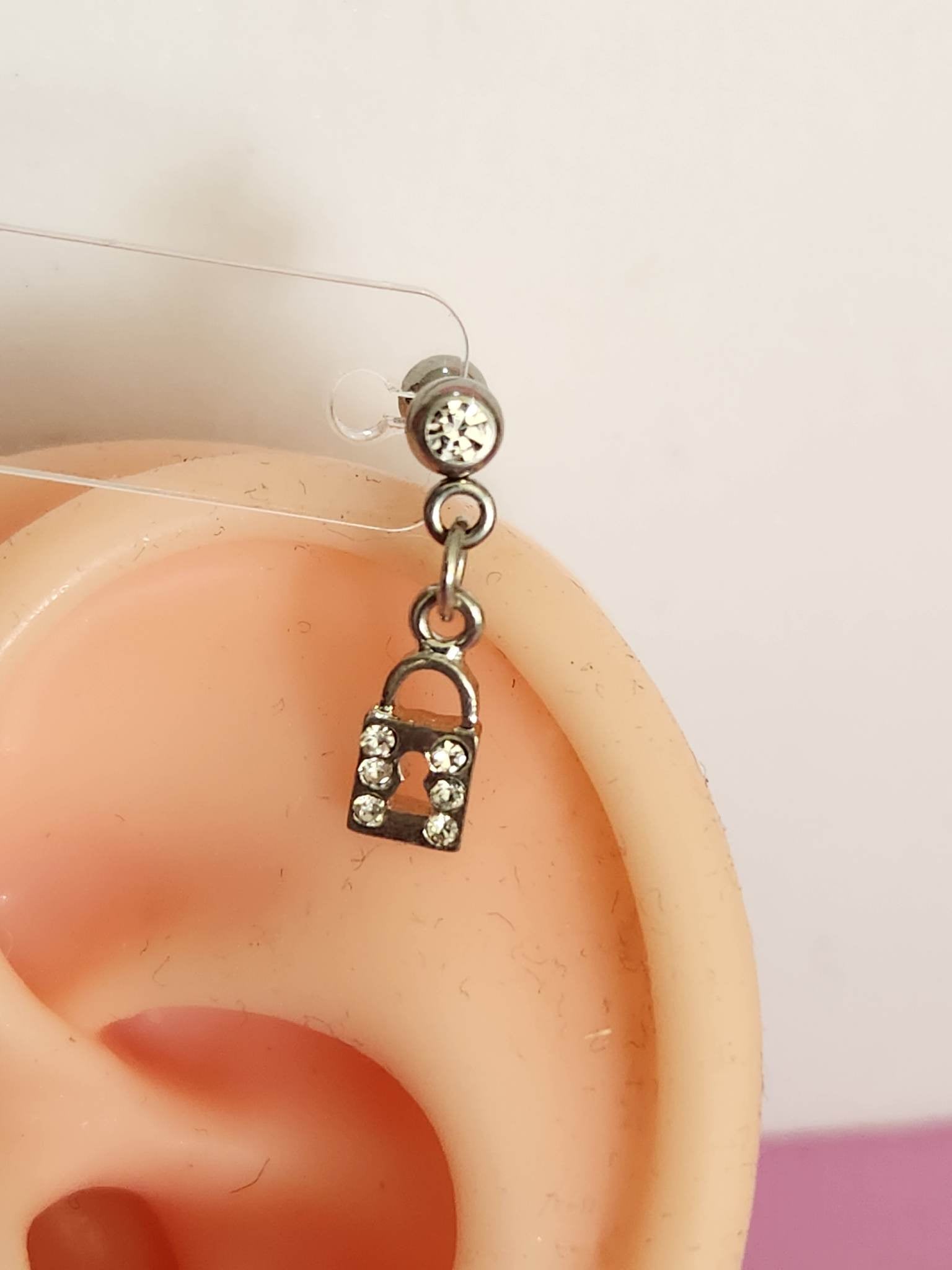 Dangle Lock Gem Tragus Cartilage Ear Piercing Bars 16g 6mm - Pierced n Proud